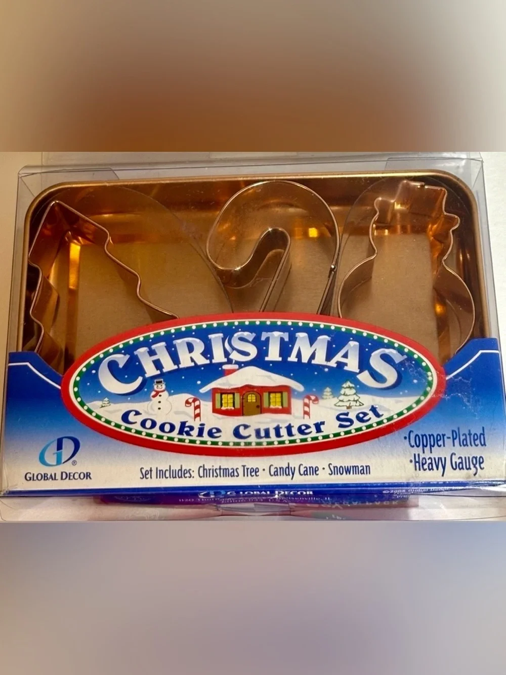 HOLIDAY BAKERS BUNDLE!!  COOKIE CUTTERS, CUPCAKE BAKING CUPS, ETC.  (ALL NEW)🎄